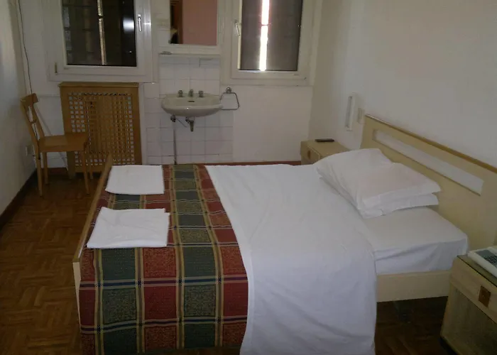 Giovannina Hotel *