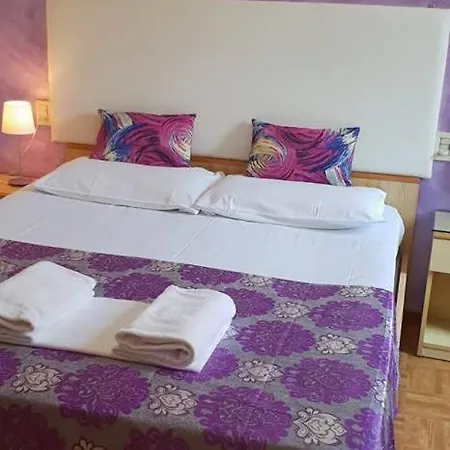 Giovannina Hotel *